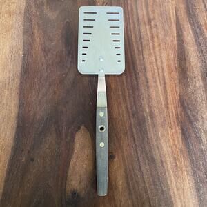 Flint Arrowhead Slotted Spatula 10" Vanadium Stainless Center Hole Handle USA